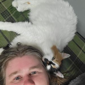 Meet your Posher, Cara